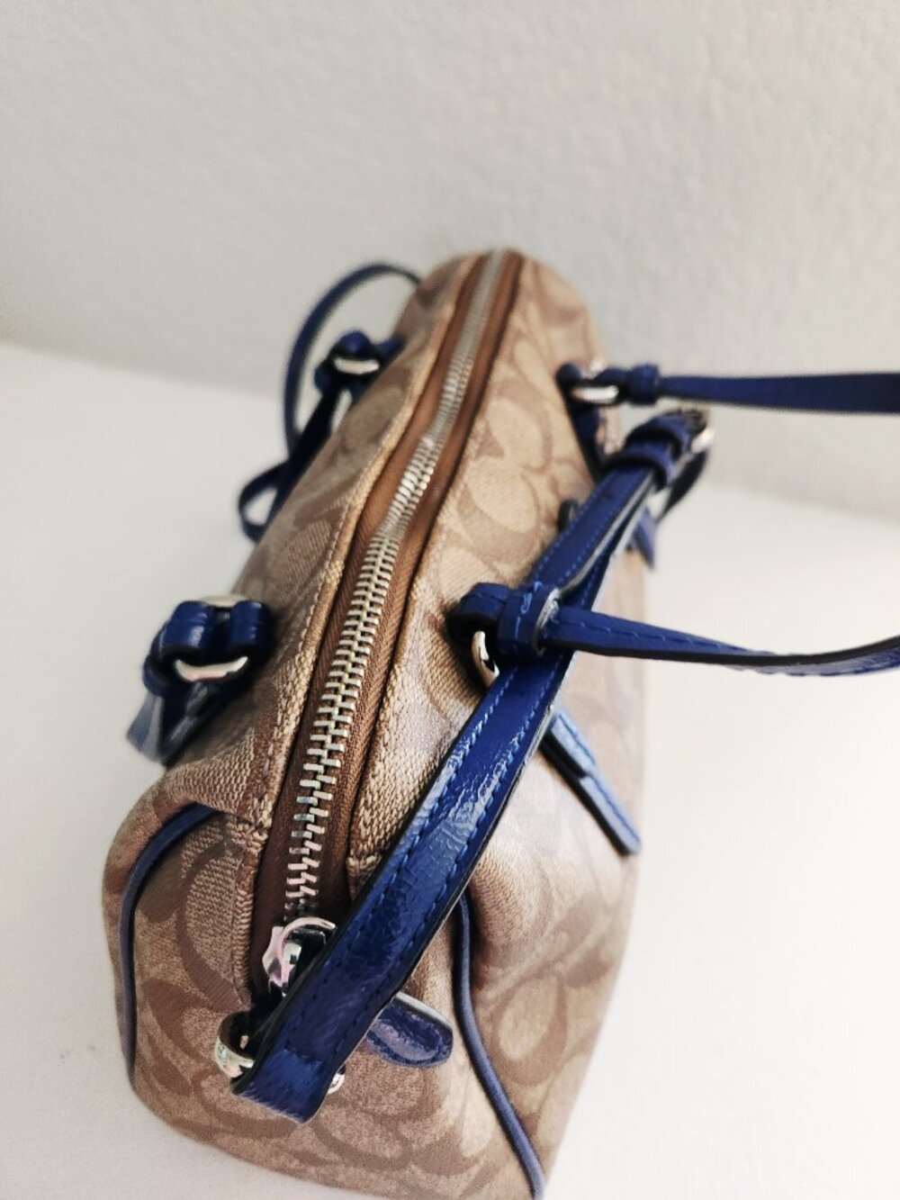 Euc Coach Mini Bennett Signature Shoulder Bag Purse - Picture 5 of 12